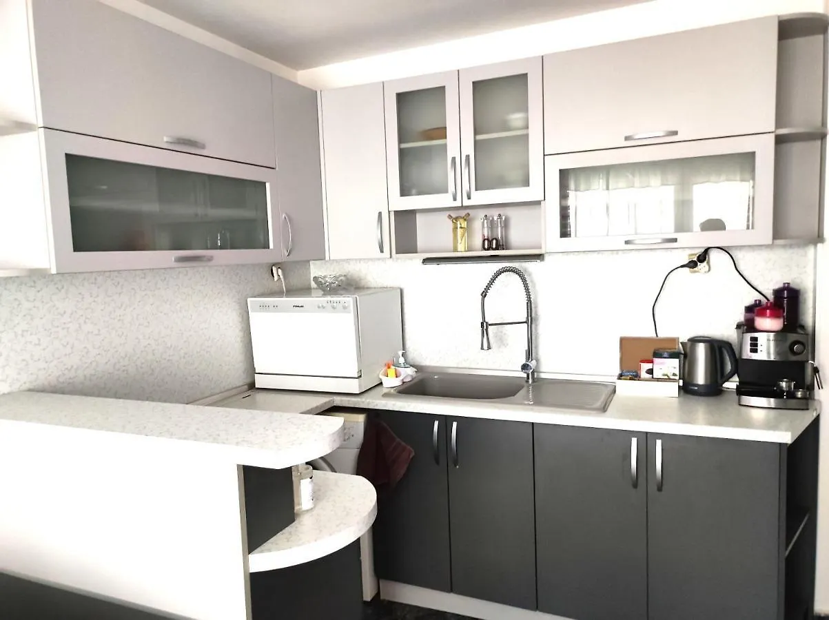 Cozy Apartment In Varna