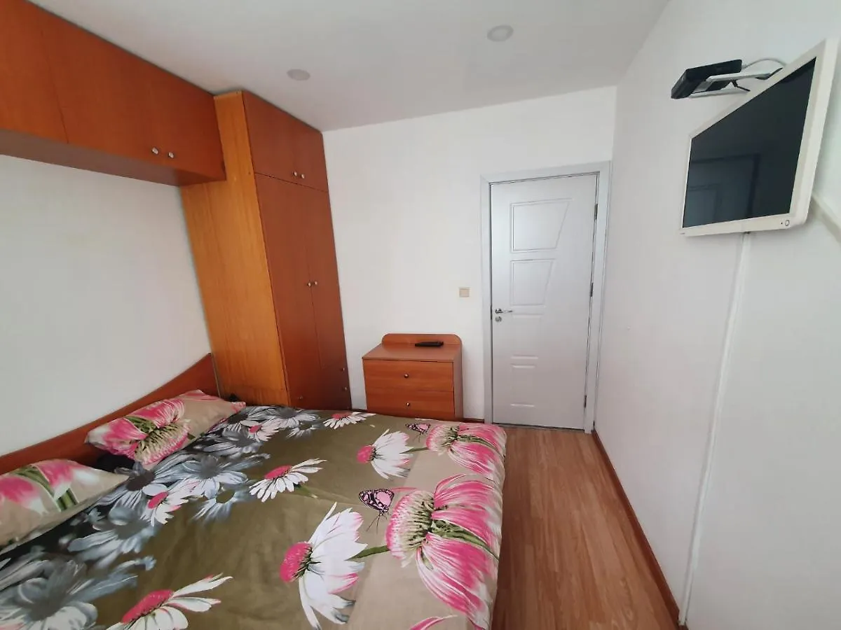 Cozy Apartment In Varna